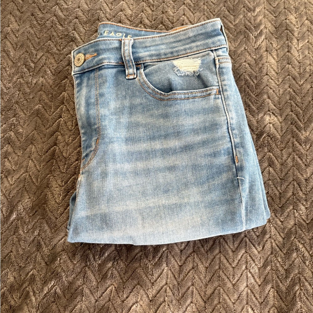 American Eagle Distressed Hi-rise Jegging